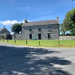 Wild Atlantic Way Historic House In The 2 Night Min Burren