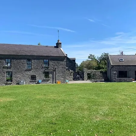 Casa de Férias Wild Atlantic Way Historic House In The 2 Night Min *