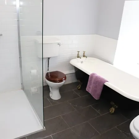 Casa de Férias Wild Atlantic Way Historic House In The 2 Night Min *