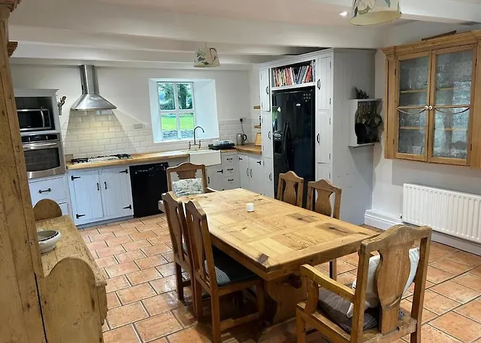 펜션 Wild Atlantic Way Historic House In The 2 Night Min *