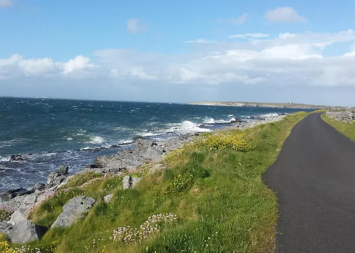 펜션 Wild Atlantic Way Historic House In The 2 Night Min 버른